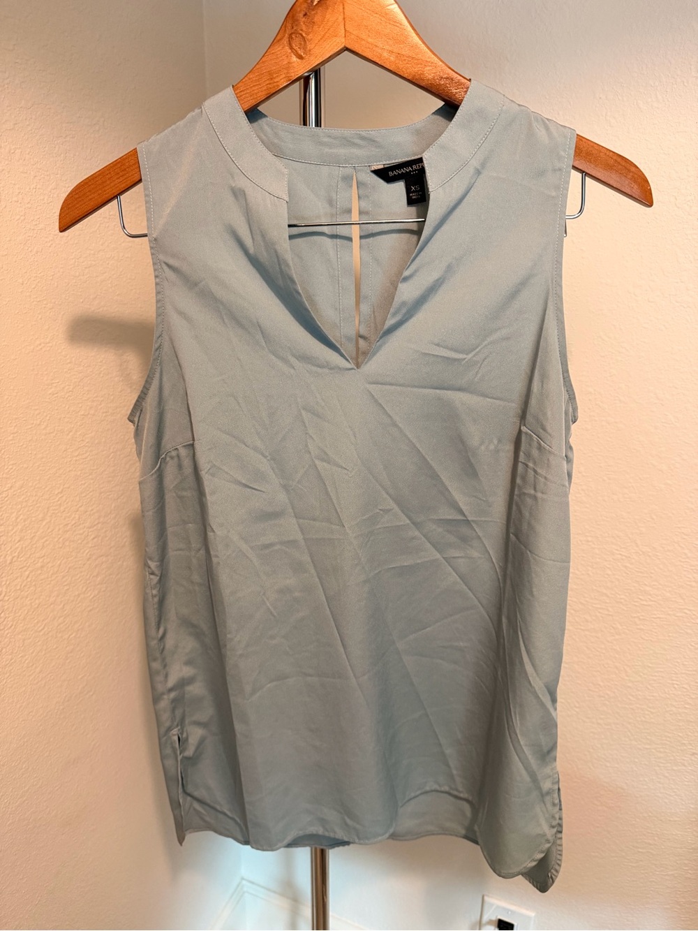 Banana Republic Sleeveless V Neck Top - Light Blue